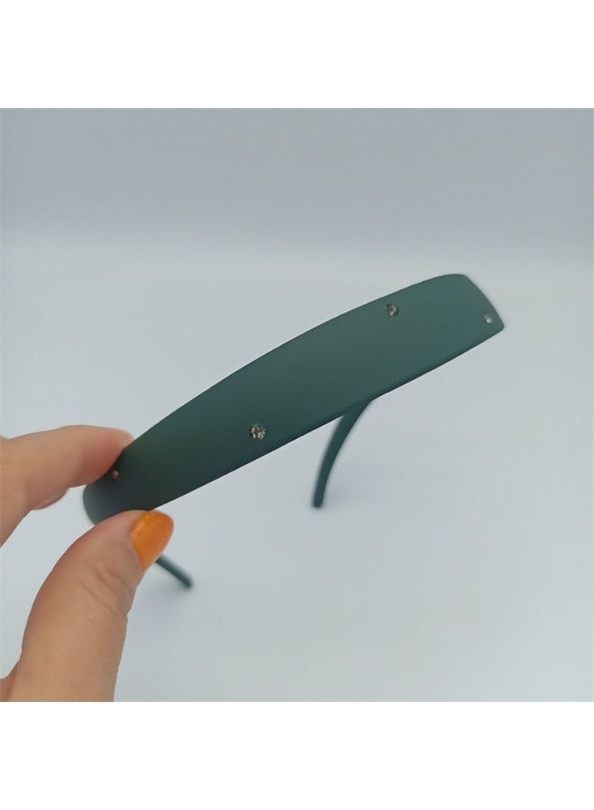 Nariele Simple And Trendy Anti Slip Headband - Image 1