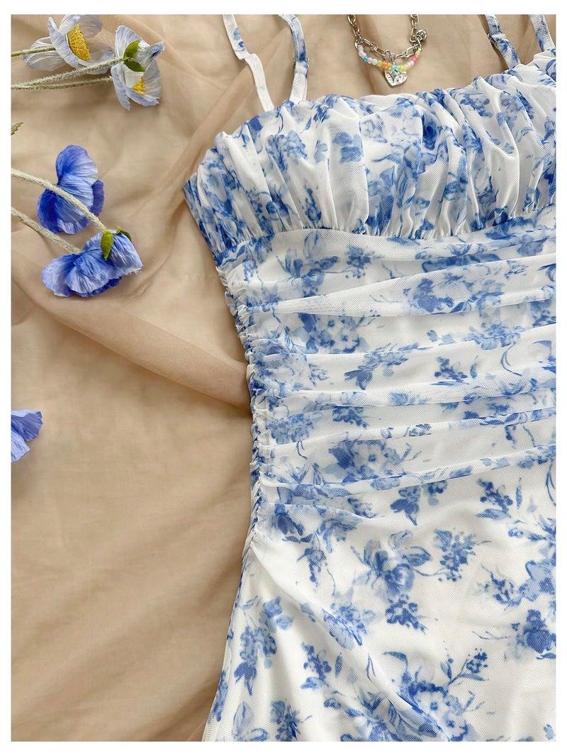 WDIRARA Women's Floral Print Ruched Cami Dress Spaghetti Strap Ruffle Hem Mesh Mini Dress Blue and White Medium - Image 5