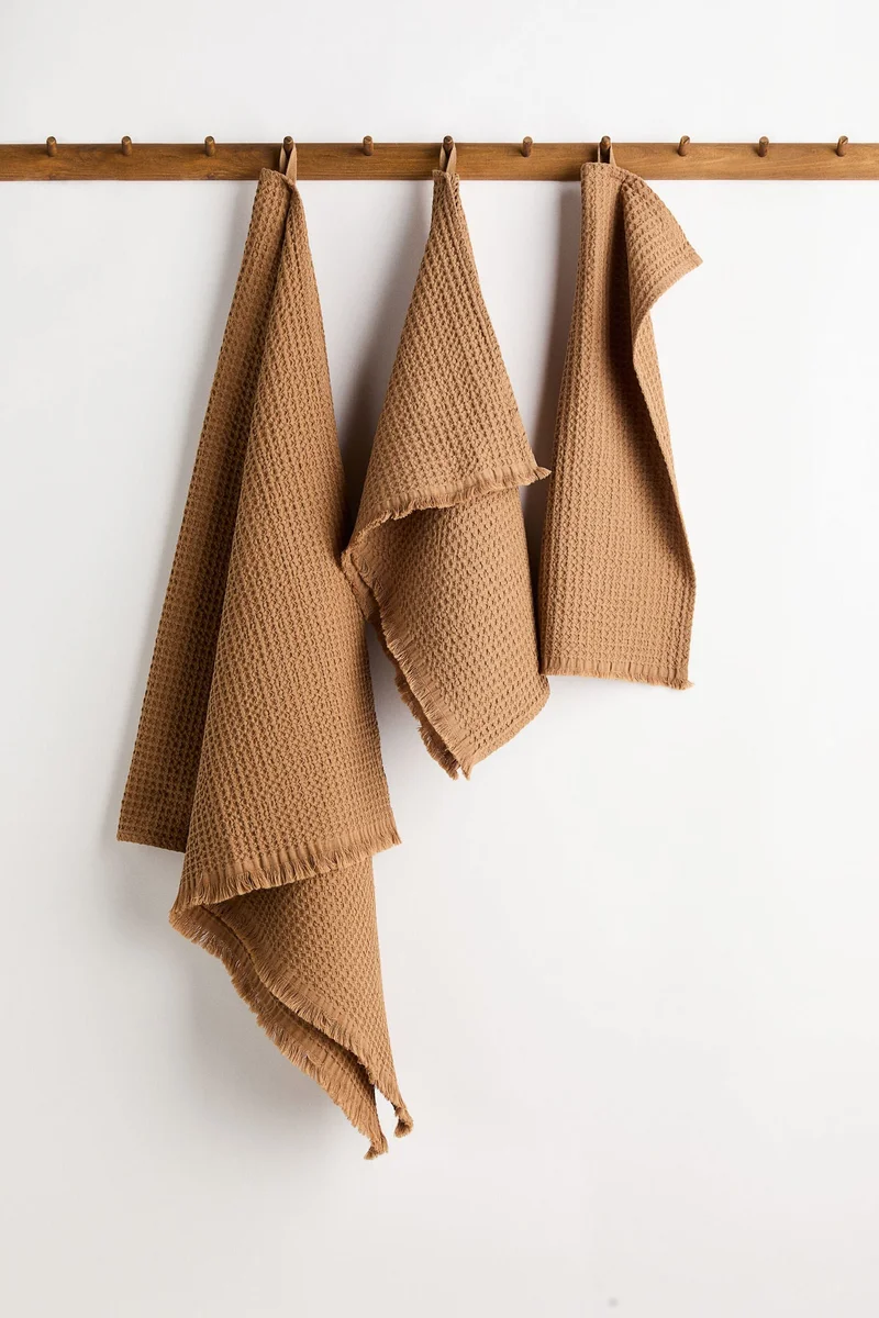 H&M Waffled hand towel