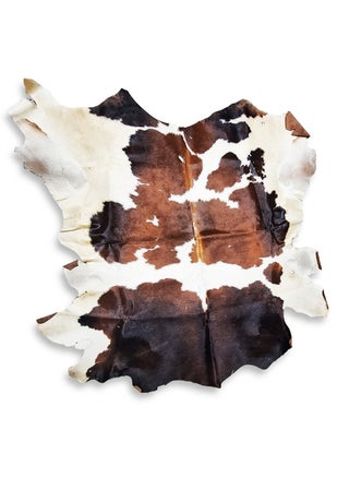 Natural Cowhide Carpet , Luxurious and elegant , ideal for use in living rooms, dining rooms, and offices , a distinctive decorative piece made of natural calfskin with a non-slip backing - lightweight and adds a unique touch to any space - pzsku/Z7617C4E5F9991A1D06A3Z/45/1751352898/f5bd1172-c51b-4676-93f1-64cde03c2ba8