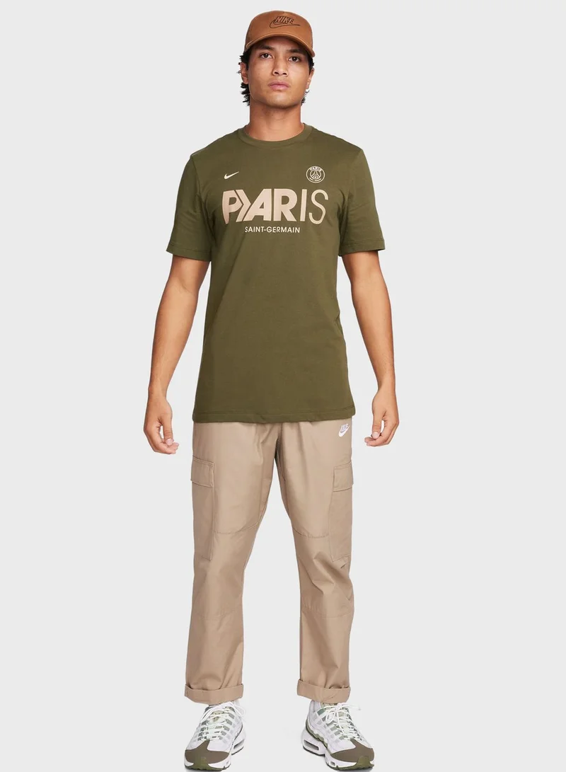 نايكي تيشيرت بشعار نادي باريس سان جيرمان