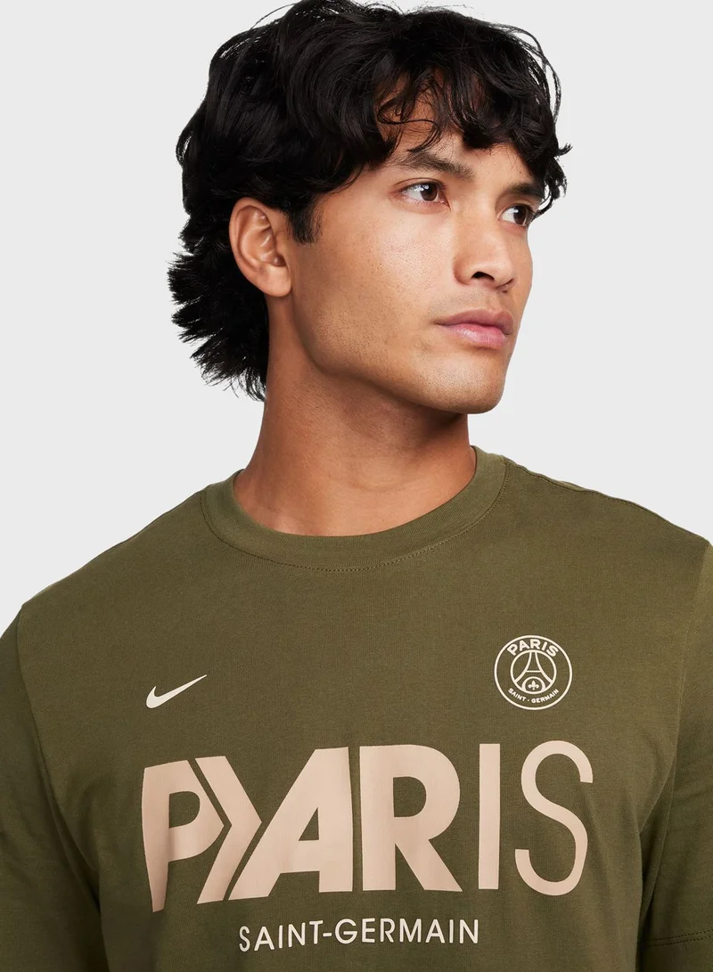 نايكي تيشيرت بشعار نادي باريس سان جيرمان