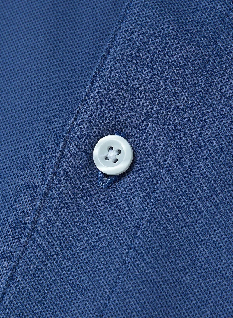 GIORDANO  Men's 3D Lion Polo: Slim Fit, Bold Embroidery, Premium Pique for Men | Best Price UAE