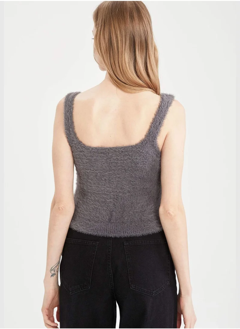 ديفاكتو Square Neck Knit Cropped Top