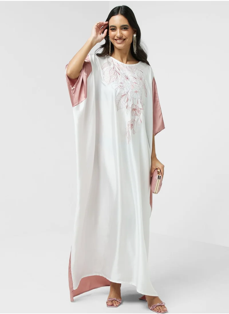 hayas closet Embroidered Cape Sleeve Jalabiya
