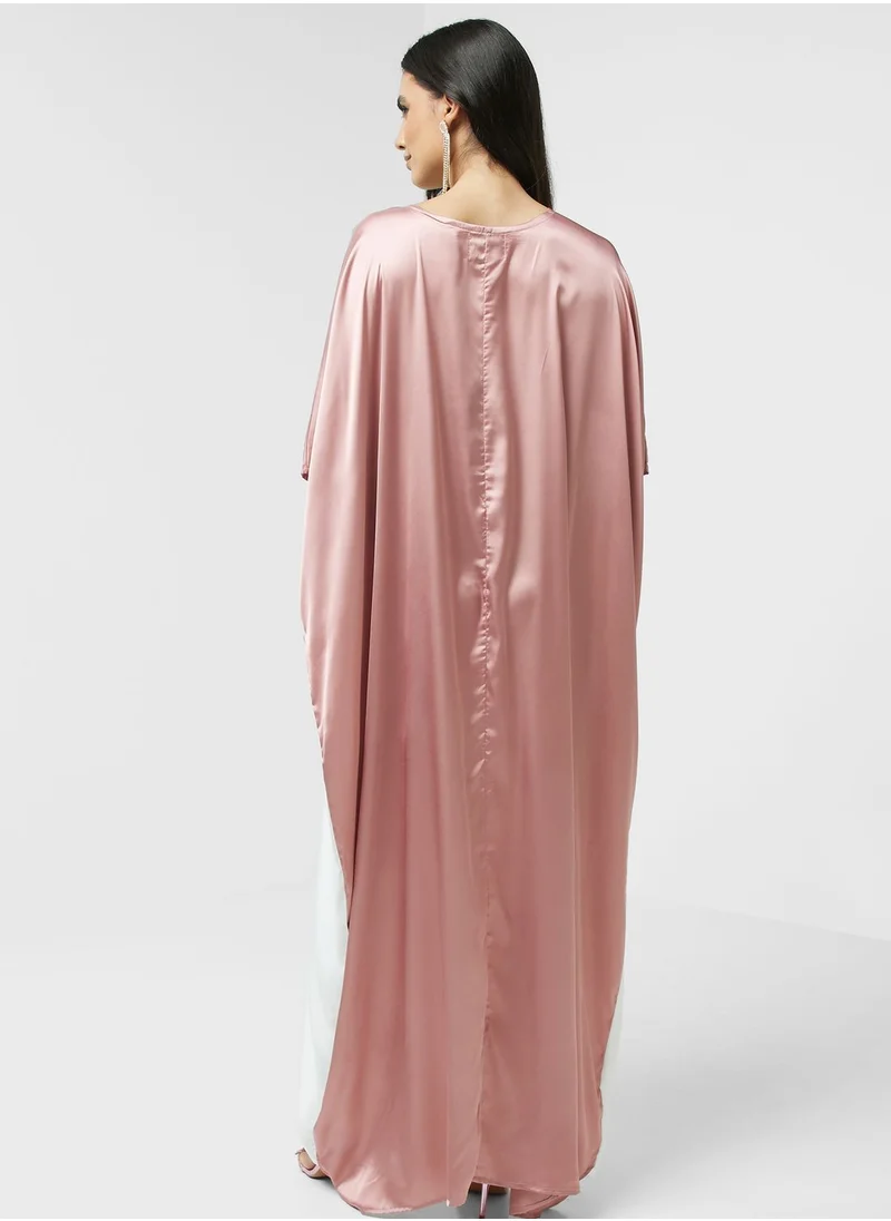 hayas closet Embroidered Cape Sleeve Jalabiya