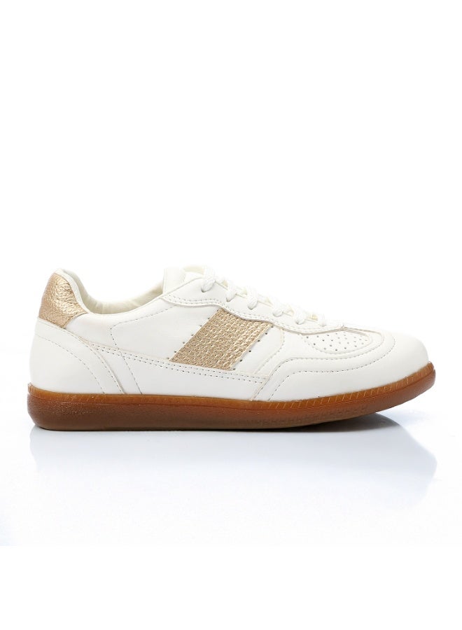 مستر.جو حذاء رياضي نسائي من الجلد الصناعي باللونين الأبيض والذهبي من مستر جو 3035 - Image 2