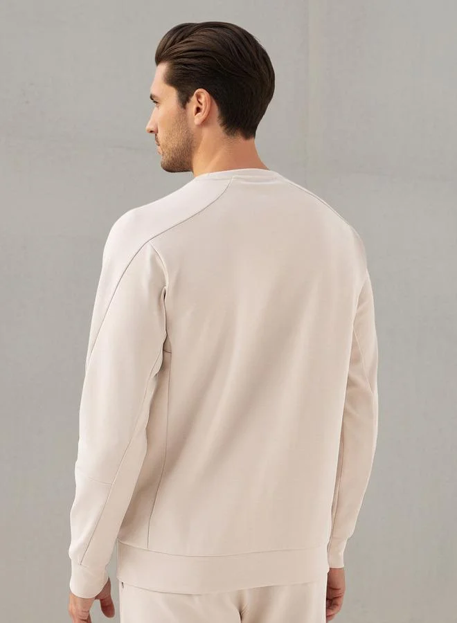 Active Men Performance Embossed Sweatshirt