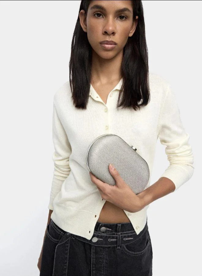 بارفوا قابض الحفلة البيضاوية