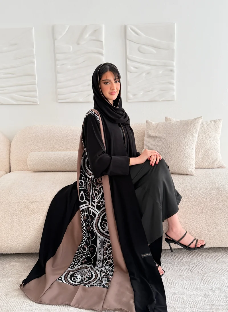 عبايات لوسين عباية كريب ملكي سوداء نص كلوش بتطريز سدو