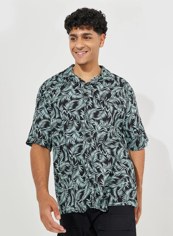 ستايلي All Over Leaf Print Resort Collar Relaxed Fit Shirt