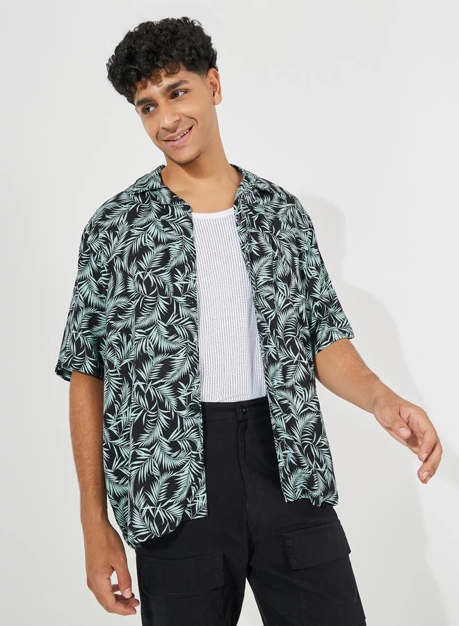ستايلي All Over Leaf Print Resort Collar Relaxed Fit Shirt