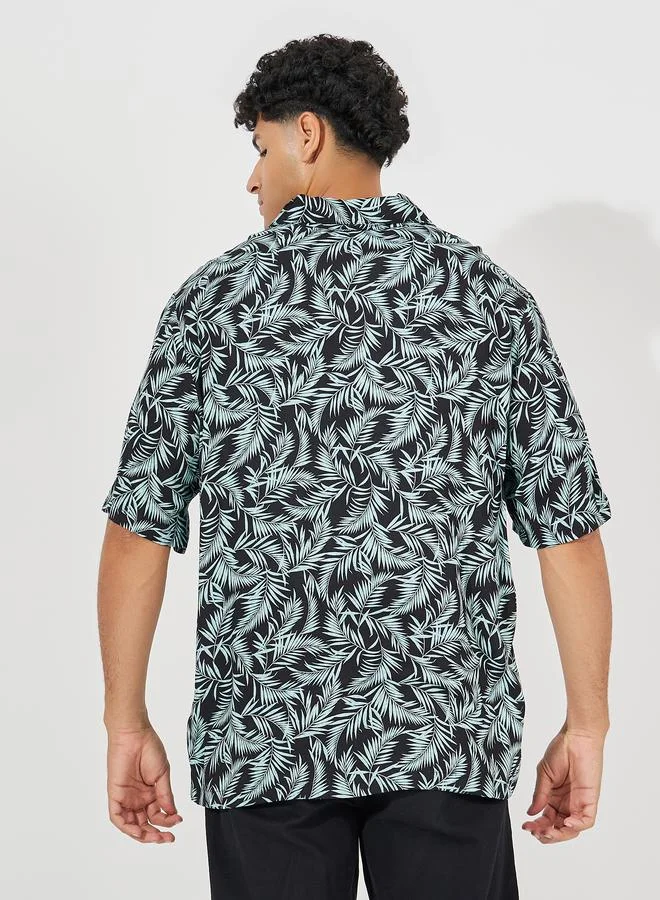 ستايلي All Over Leaf Print Resort Collar Relaxed Fit Shirt