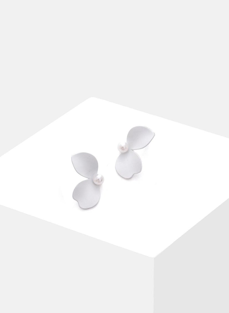 SOHI Petal Artificial Stud Earring Jewellery - Image 1