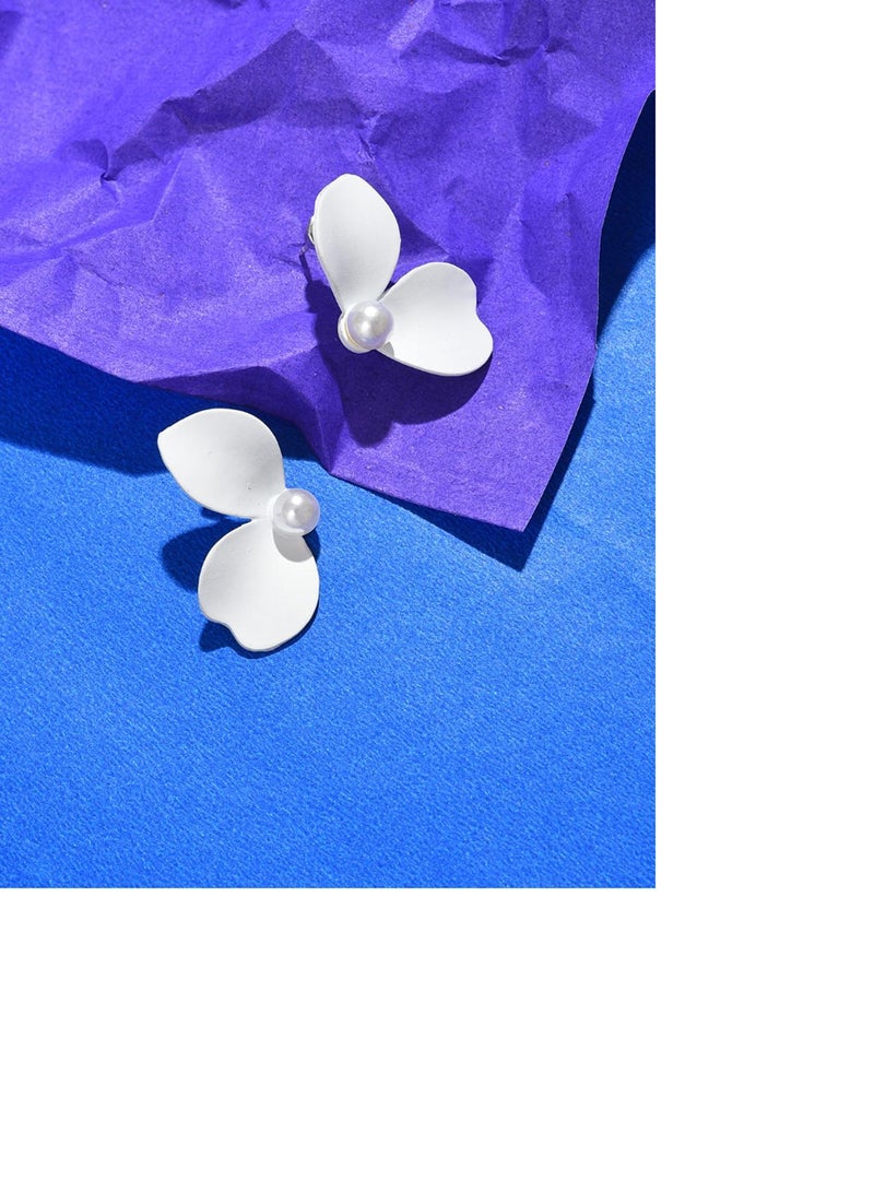 SOHI Petal Artificial Stud Earring Jewellery - Image 5