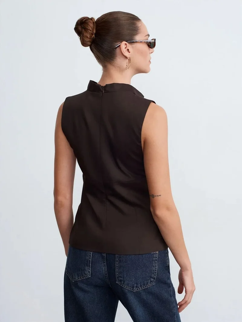 ديلفين Dilvin Sleeveless Cowl Neck Crepe Blouse