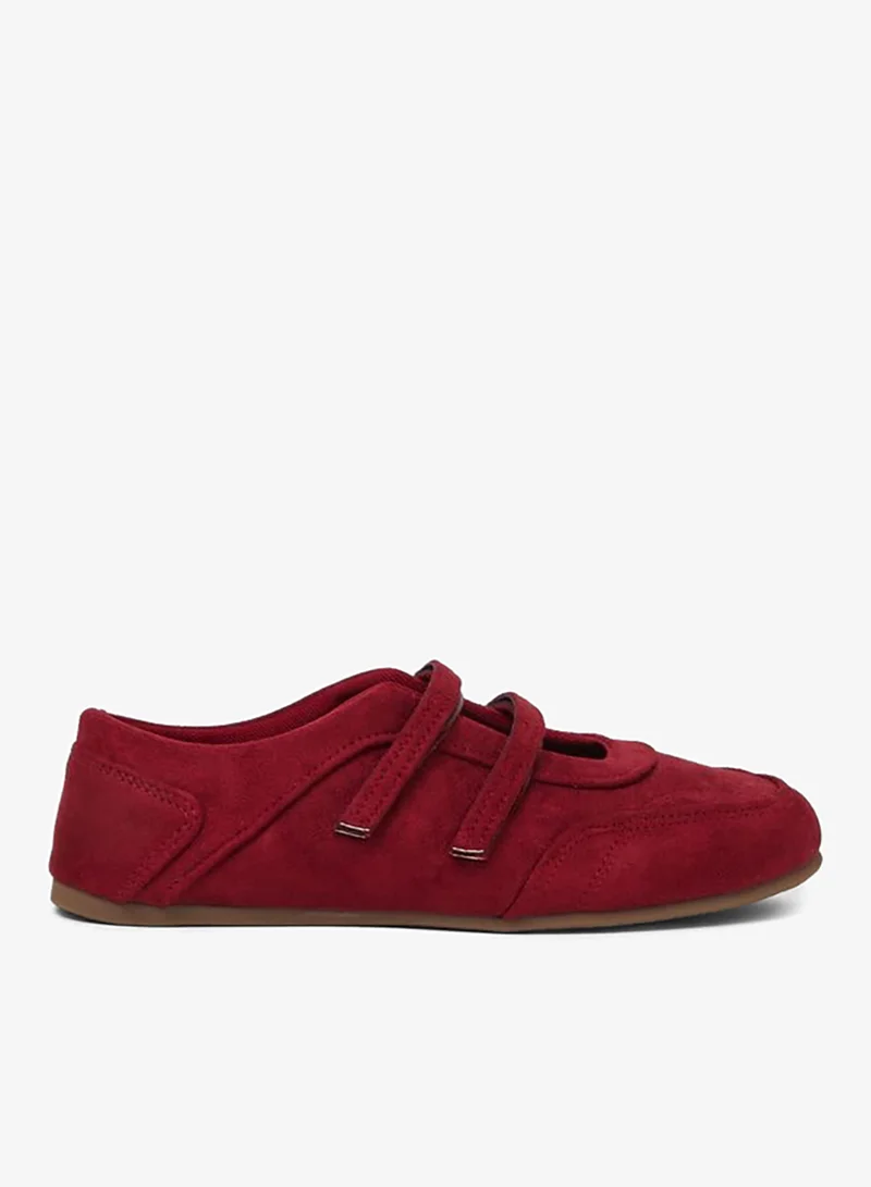 Red Solid Round Toe Velcro Sneakers