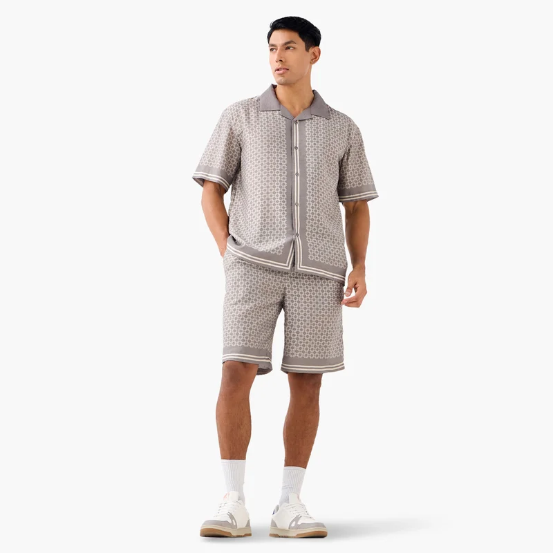 Emperor Emperor Printed Shorts with Drawstring Closure and Pockets