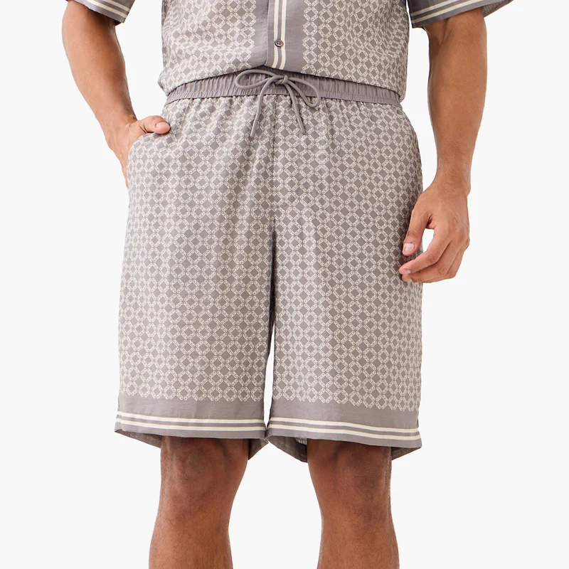 Emperor Emperor Printed Shorts with Drawstring Closure and Pockets