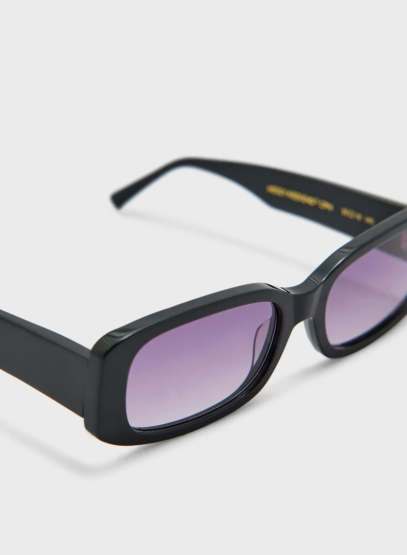 MESSYWEEKEND Roxie Sunglasses