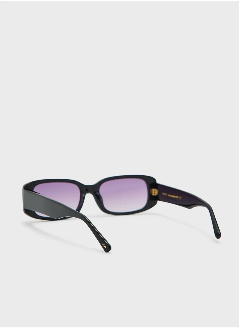 MESSYWEEKEND Roxie Sunglasses