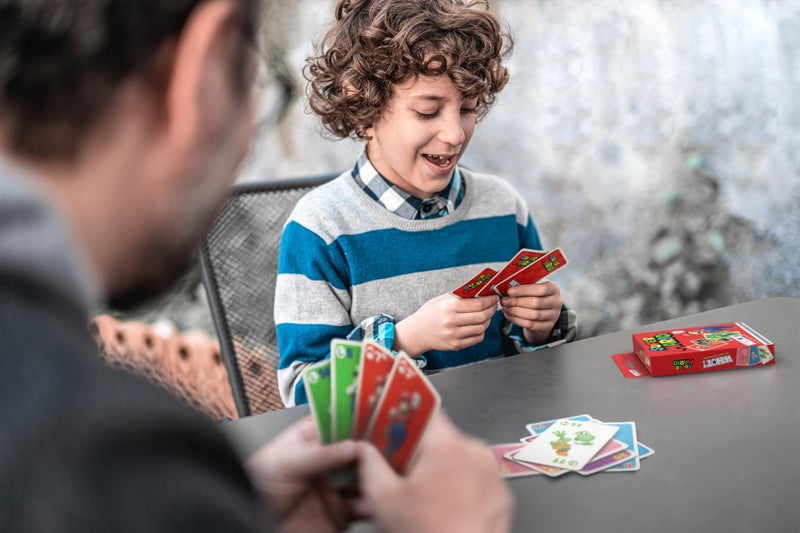 Winning Moves Waddingtons Number 1 Super Mario WHOT! Card Game, Take Turns Matching Shapes, Numbers, and Characters Including Mario, Luigi, Yoshi, Peach and Toad, Educational Travel Game for Ages 5 Plus - Image 4