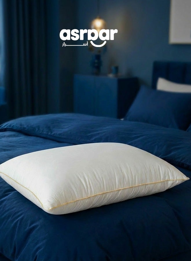 أسرار 1 قطعة | مخدة نوم فاخرة بحشوة مايكروفايبر باللون الأبيض وخط ذهبي أنيق، دعم مريح ونوم هادئ  – وزن 1000 غرام - Image 1