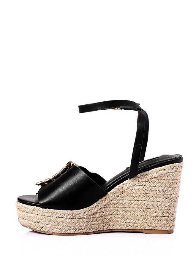 DejaVu - Fashionable Heeled Shoe - Image 1