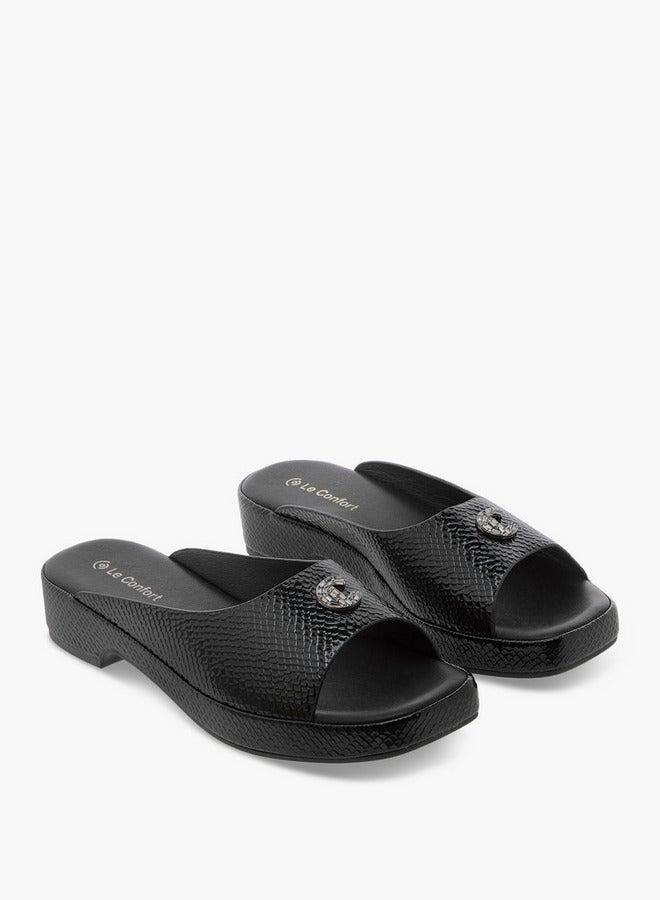 Le Confort Women's Textured Slip-On Comfort Sandals - Image 3