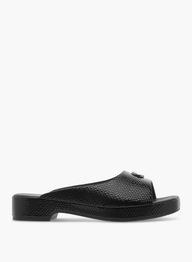 Le Confort Women's Textured Slip-On Comfort Sandals - Image 2