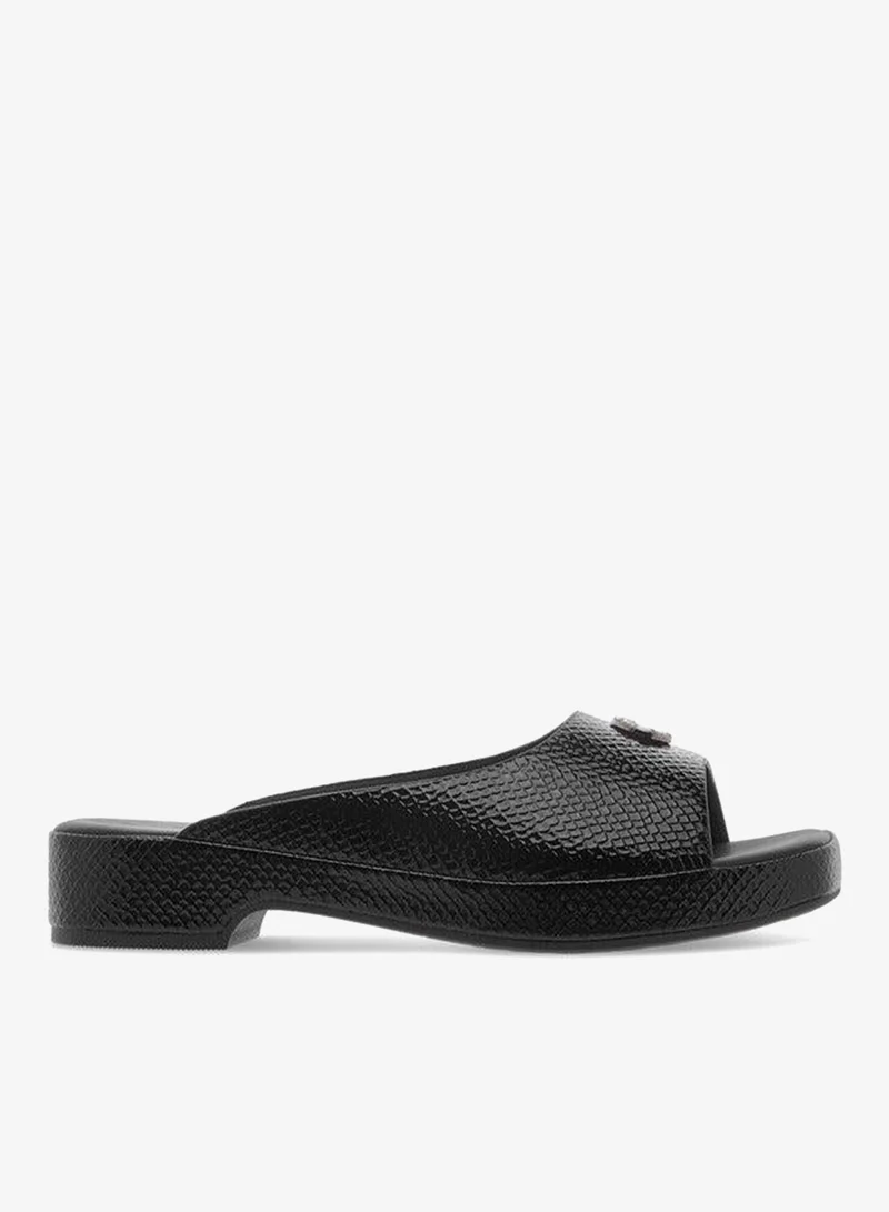 Le Confort Women's Textured Slip-On Comfort Sandals