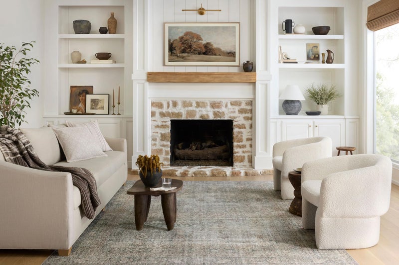 Loloi Chris Loves Julia Jules Collection JUL-08 Emerald/Antique Ivory 7'-6'' x 9'-6'', .13" Pile Height, Area Rug - Image 4