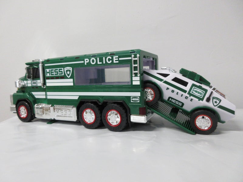 Hess Toy Truck 2023 Police Truck and Cruiser - Image 3