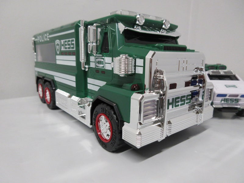Hess Toy Truck 2023 Police Truck and Cruiser - Image 4