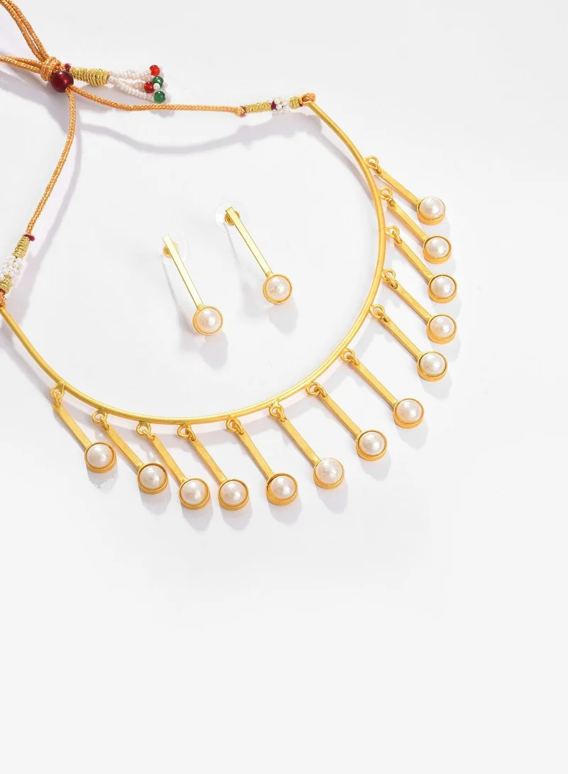 SOHI Gold Plated Designer Stone Necklace and Earring Set