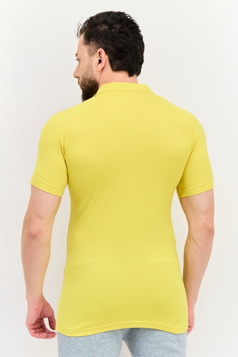 PUMA قمصان بولو قصيرة الأكمام للرجال بتصميم نحيف، أصفر داكن - Image 3