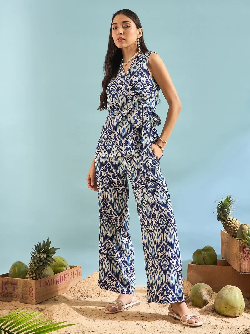 بانيت طقم متناسق (Co-ord Set) من السيرساكر (Seersucker) - أزرق وأبيض
