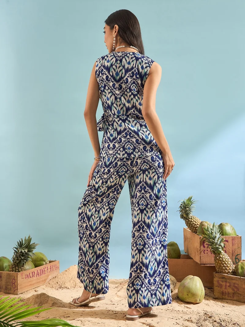 بانيت طقم متناسق (Co-ord Set) من السيرساكر (Seersucker) - أزرق وأبيض