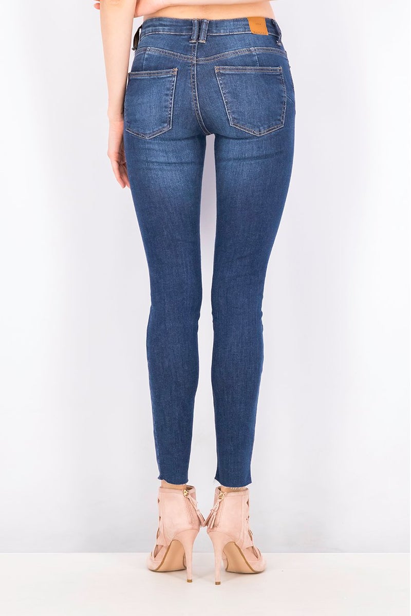 Bershka جينز ضيق للنساء، قابل للتمدد، غسلة زرقاء - Image 4