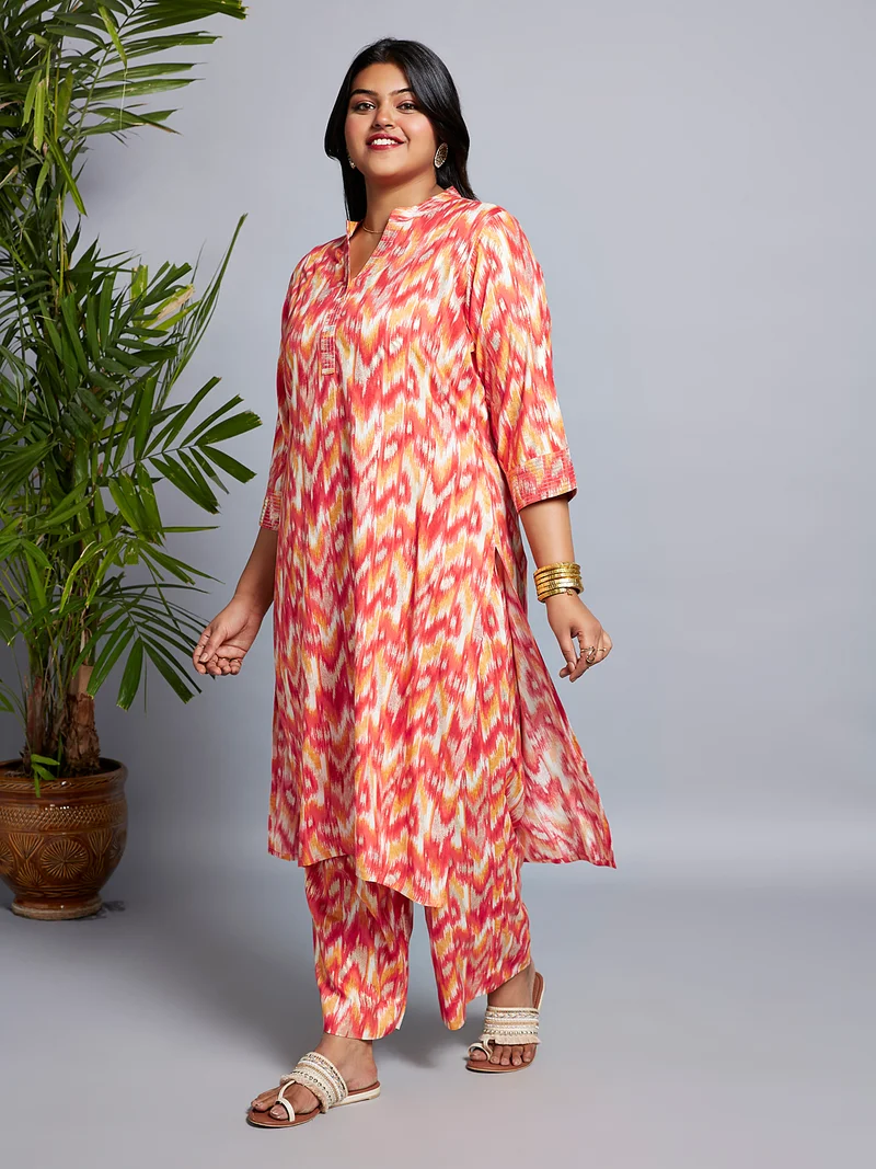 globus Globus Gloplus Women Mandarin Neck Chevron Print Zari Straight Plus Size Kurta & Pants Set