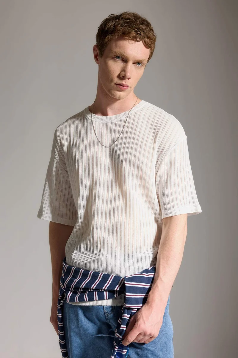 ديفاكتو Boxy Fit Short Sleeve T-Shirt