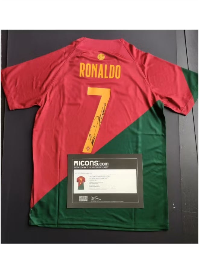 آيكونز قميص منتخب البرتغال موقع من كريستيانو رونالدو - تذكار معتمد عالميًا - Image 4