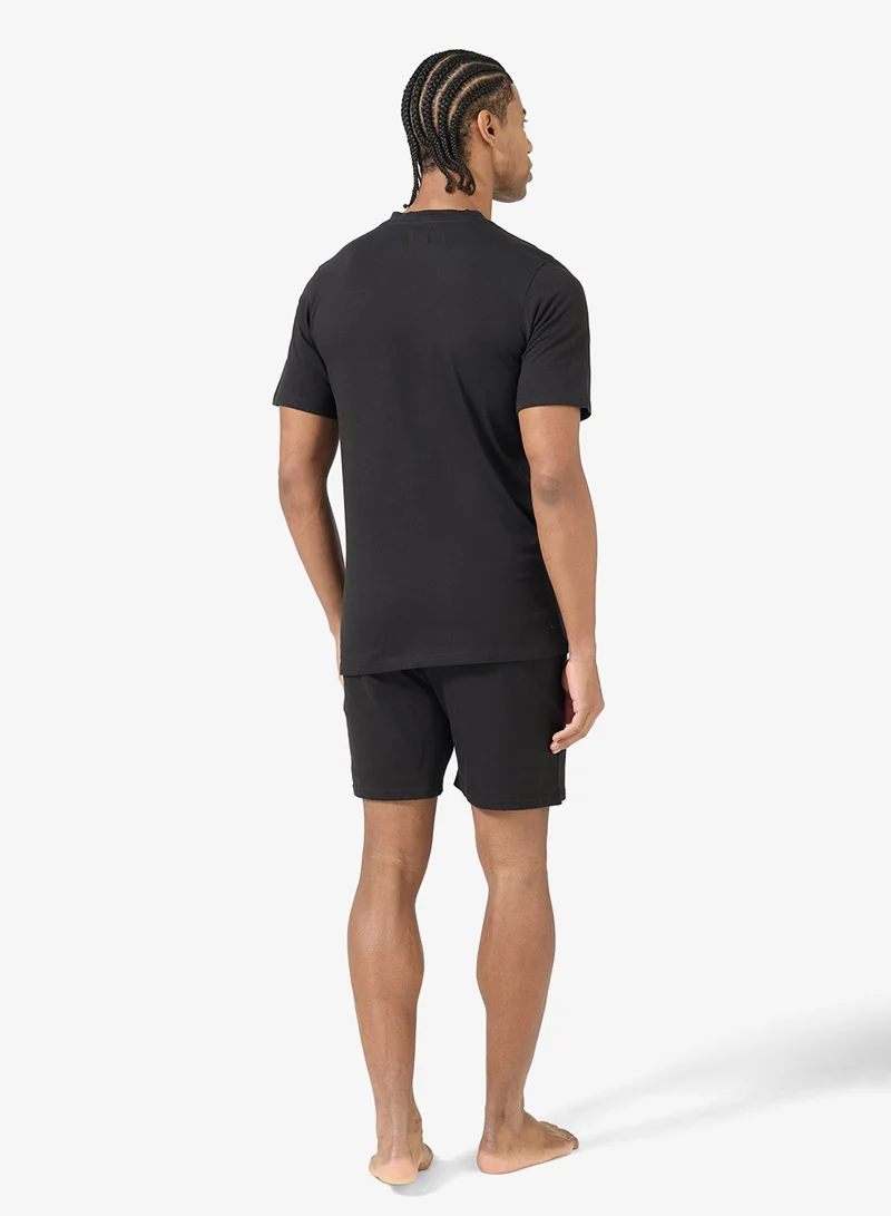 سفنتي فايف طقم بيجامة تي شيرت وشورت