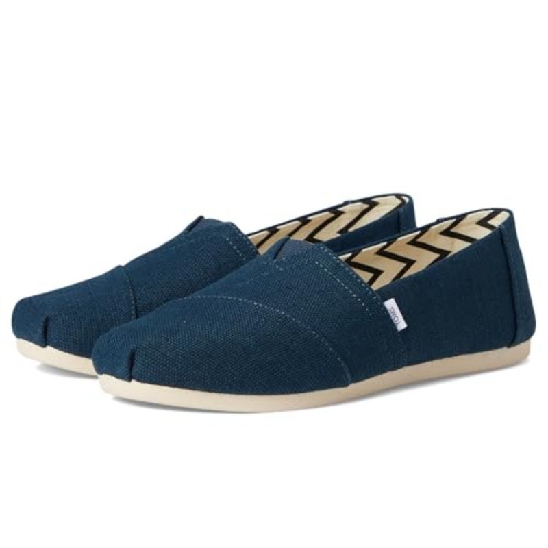 حذاء نسائي من TOMS Alpargata Espadrille - Image 2