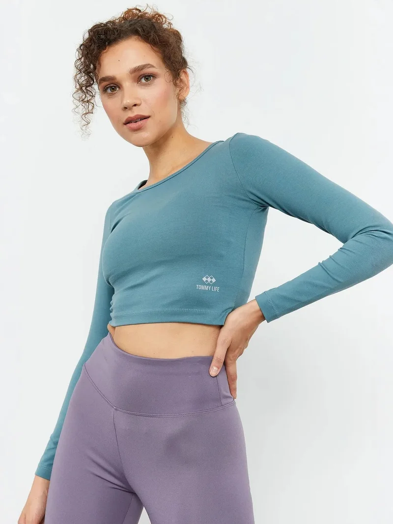تومي لايف TOMMY Slim-Fit Long Sleeve Crop Top