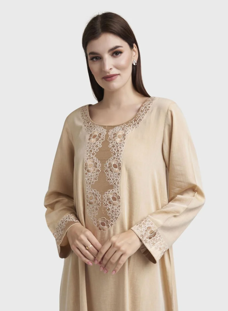 كشخة Beige Colour Machine Embroidered Jalabiya (VG2968)