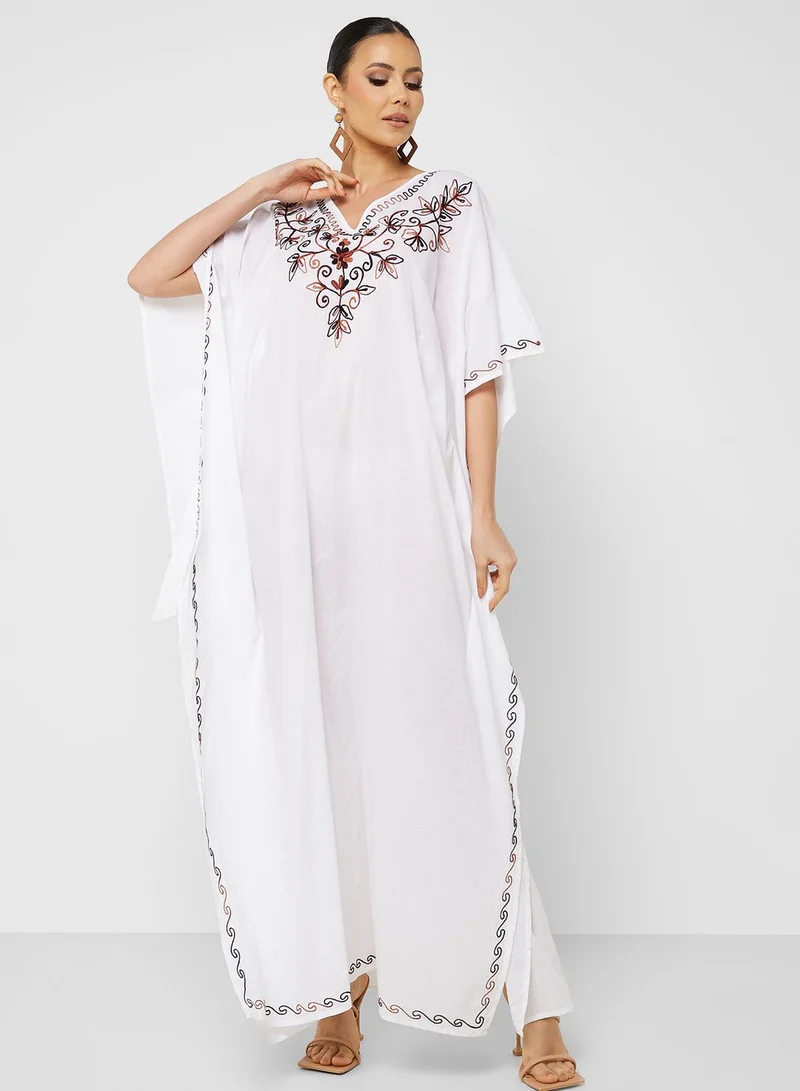 ARABIAN CLOSET Embroidered V-Neck Kaftan