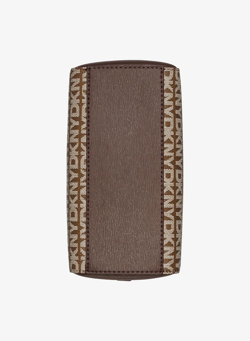 دكني حقيبة كروس بودي بمقبض علوي وتفاصيل شعار براينت - Image 4