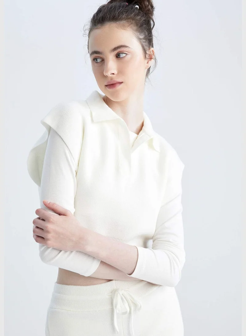 DeFacto Relaxed Fit V-Neck Cropped Sweater Vest