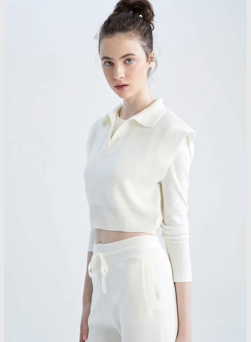 DeFacto Relaxed Fit V-Neck Cropped Sweater Vest